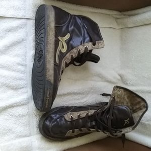 Rocawear high top shoes vintage 9.5